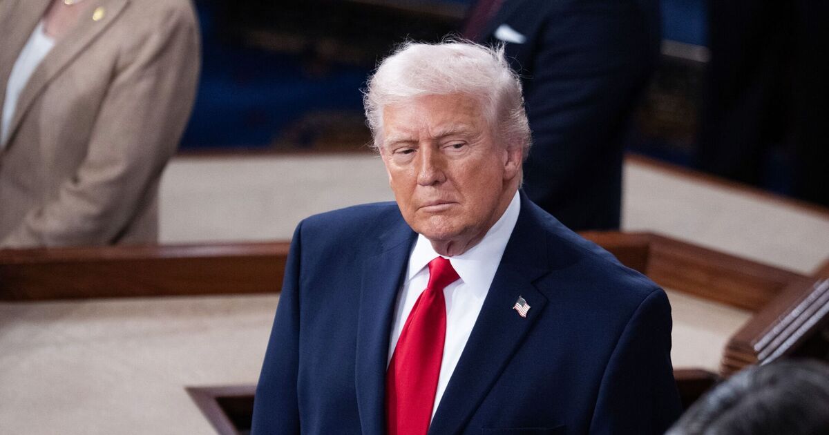 GB News s'arrête pour avoir rompu l'alerte alors que la dispute avec Donald Trump explose