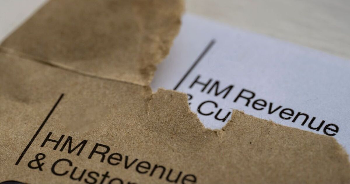 Les Britanniques gagnant plus de 12 570 £ ont reçu un avertissement de 641 £