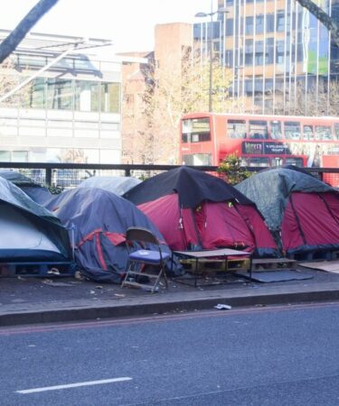 Au Royaume-Uni, un sans-abri sur quatre n'est pas britannique, selon un nouveau rapport