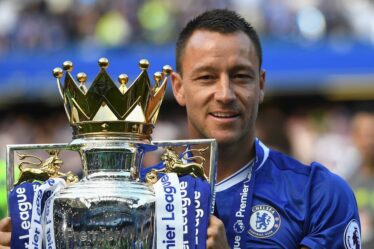 Chelsea "déconcerté" par les commentaires de John Terry alors que l'icône des Blues fait part publiquement de ses frustrations