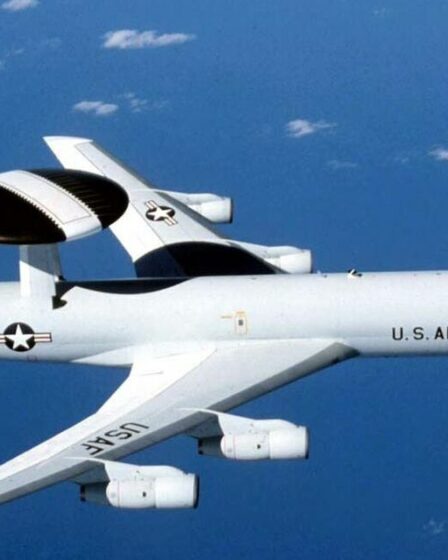 Des vols militaires américains observés au-dessus de l'Europe après l'ultimatum effrayant de 10 jours de Trump