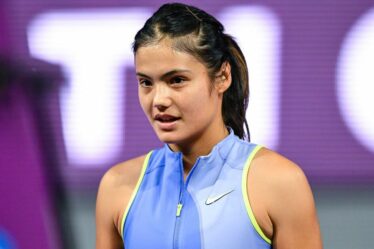 Emma Raducanu réussit un retour épique pour éviter l’énorme surprise du Transylvania Open contre le n°97 mondial
