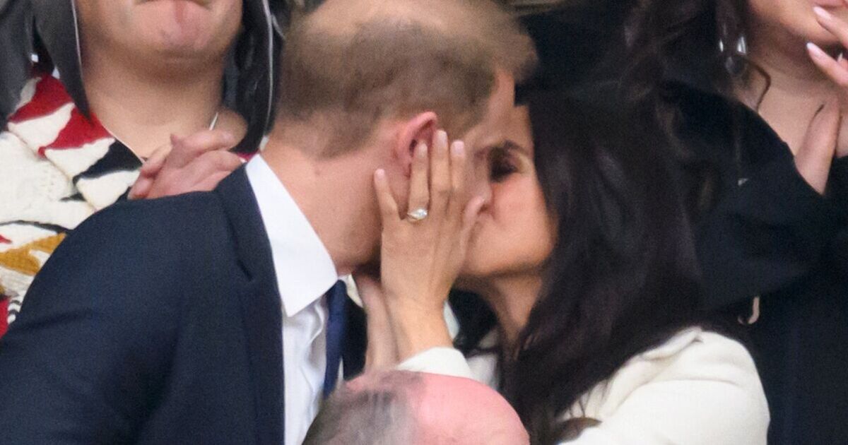 Famille royale EN DIRECT : le geste « nauséabond » du prince Harry et de Meghan qui a laissé les fans perplexes