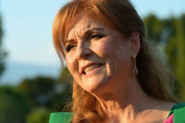 Famille royale EN DIRECT : le sombre commentaire de Sarah Ferguson sur Eugénie à Epstein révélé