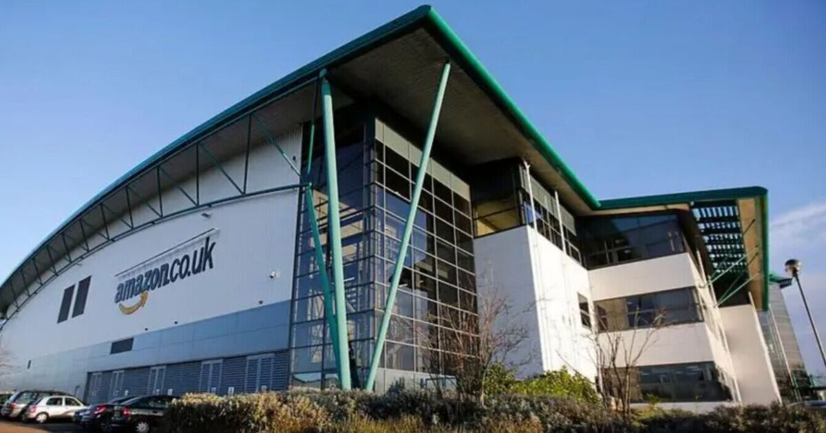 Indignation alors qu'Amazon ferme un entrepôt géant de 500 millions de livres sterling au Royaume-Uni – les employés sont contraints de déménager
