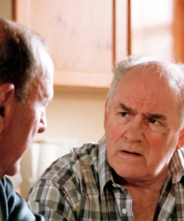 La légende du feuilleton de la BBC laisse derrière elle une fortune époustouflante après une mort tragique