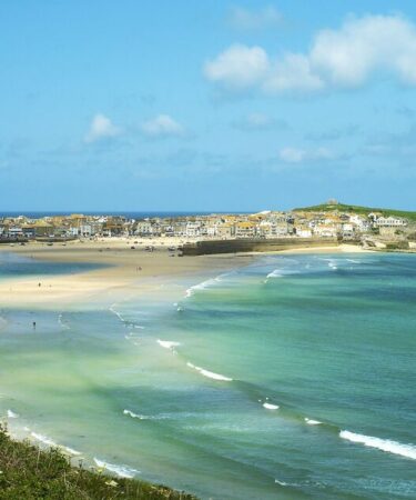 La plage britannique « pittoresque » « meilleure que celle de St Ives » est « géniale en hiver »