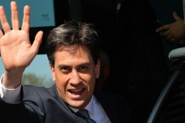 La « pure hypocrisie » des travaillistes sur les voitures électriques condamnée – « une règle pour eux, une autre pour nous »