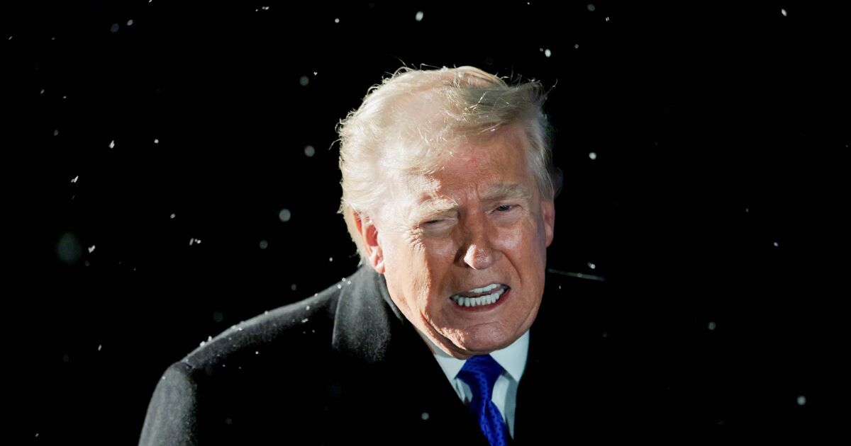 La véritable raison pour laquelle Donald Trump a sauté le Super Bowl LX en raison de fuites