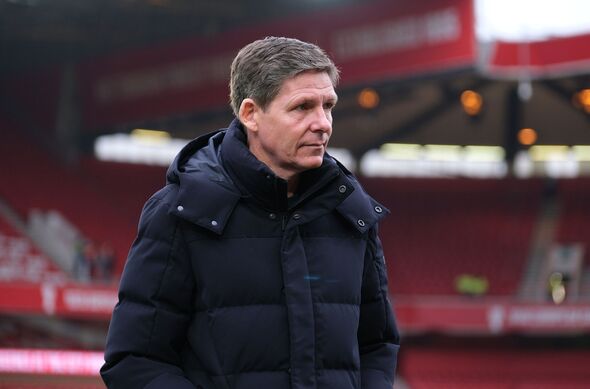 L'entraîneur-chef de Crystal Palace, Oliver Glasner, vu avant le coup d'envoi...