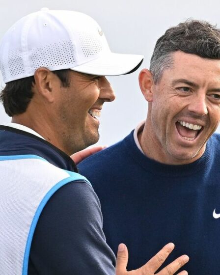 Le message de Rory McIlroy au caddy à Pebble Beach en dit long alors que l'avertissement sonnait vrai