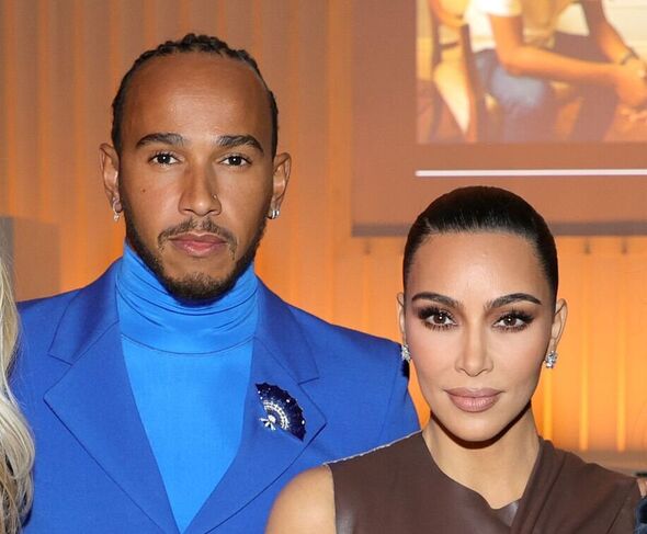 Kim Kardashian et Lewis Hamilton posent ensemble Kim Kardashian et Lewis Hamilton posent ensemble