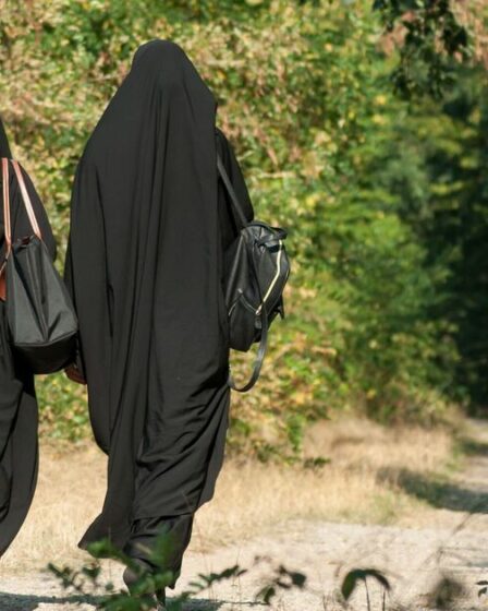 Majorque, Minorque, Ibiza et Formentera appellent à l'interdiction de la burqa alors que le Parlement éclate