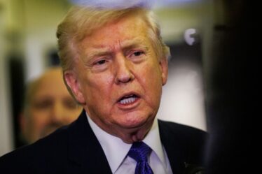 Moment choquant où Donald Trump est humilié lors du Super Bowl par « le stade tout entier »