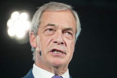 Politique EN DIRECT : Nigel Farage fera une énorme annonce alors que Keir Starmer est au bord du gouffre