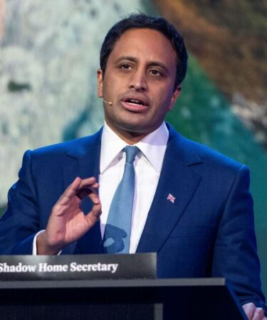 Politique EN DIRECT : Zia Yusuf, du Parti réformateur britannique, fera une annonce massive en matière d'immigration