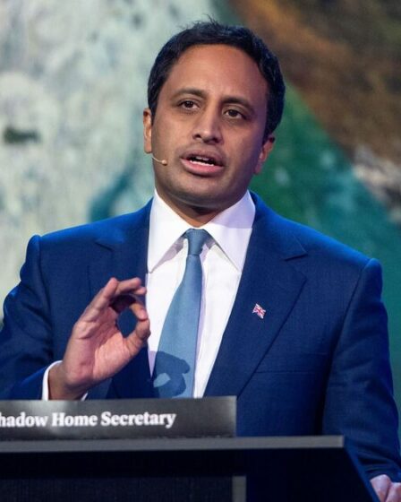 Politique EN DIRECT : Zia Yusuf, du Parti réformateur britannique, fera une annonce massive en matière d'immigration