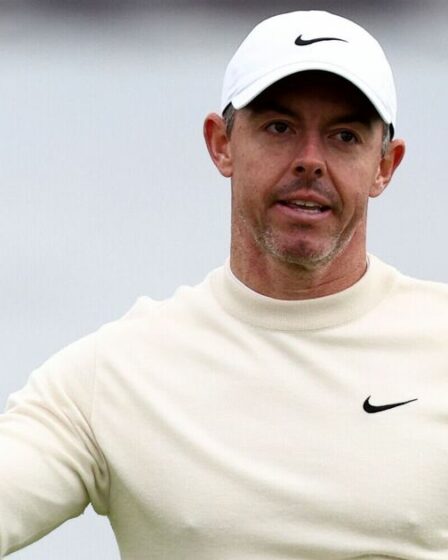 Rory McIlroy montre ses vraies couleurs alors qu'il laisse un fan de golf stupéfait à Pebble Beach