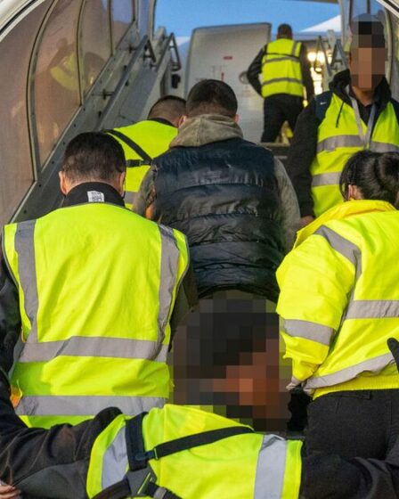 Un migrant « avale une batterie de vape » pour éviter d'être expulsé quelques heures avant son vol en provenance du Royaume-Uni