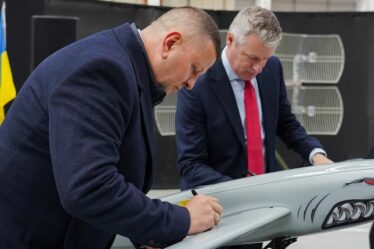 Une nouvelle usine de drones de 200 millions de livres sterling ouvre dans le Suffolk pour renforcer les forces armées ukrainiennes