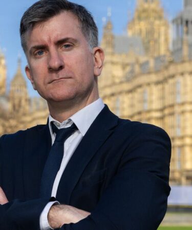 Une semaine d'enfer pour le canard boiteux PM Keir Starmer et c'est sur le point d'empirer encore