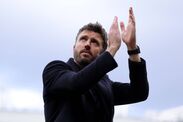 Michael Carrick applaudissant