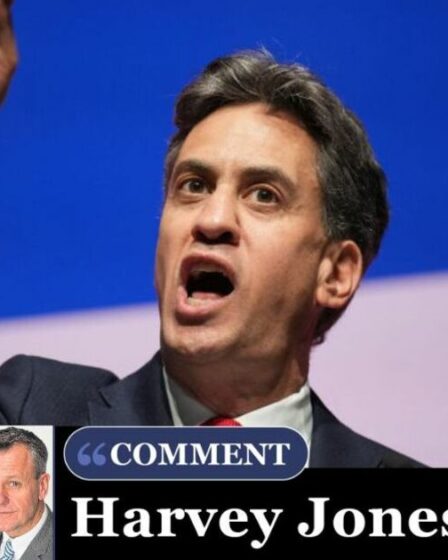 Le parti travailliste a enfin trouvé son chef de guerre – il se bat naturellement pour l’autre camp