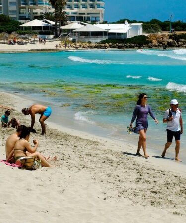 Simon Calder donne des conseils urgents aux voyageurs pour des vacances en Turquie et à Chypre