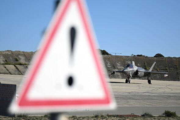 Le secrétaire britannique à la Défense se rend à Chypre après que l’Iran ait ciblé la RAF Akrotiri