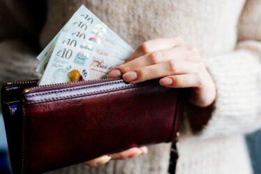 Les retraités de l'État ont reçu une augmentation de 9 300 £ après les modifications de la loi sur l'épargne