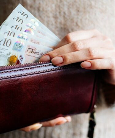 Les retraités de l'État ont reçu une augmentation de 9 300 £ après les modifications de la loi sur l'épargne