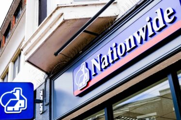 À l'échelle nationale, « la tête et les épaules au-dessus » alors que 40 000 membres reçoivent 175 £ gratuits