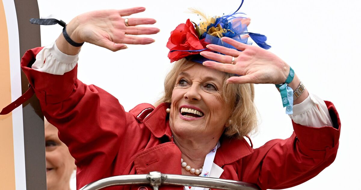 BBC Newsnight interrompu pour la mise à jour d'Esther Rantzen après que les médicaments ont cessé de fonctionner