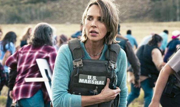 Arielle Kebbel dans le rôle de Belle Skinner