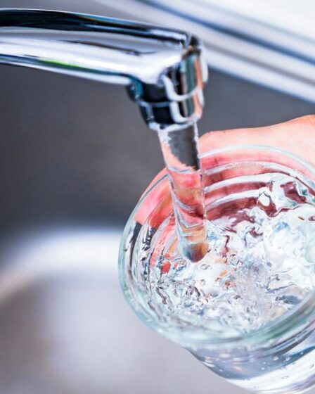 Cinq sociétés d'eau britanniques augmenteront les factures de leurs clients moins qu'elles ne le souhaiteraient après leur décision