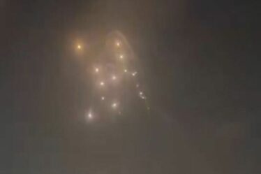 Dubaï news EN DIRECT : De nouvelles explosions secouent la ville des Émirats arabes unis alors que la menace est « interceptée » au milieu de la guerre en Iran