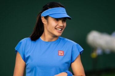 Emma Raducanu s'ouvre sous la pression alors que Brit apporte deux grands changements à Indian Wells