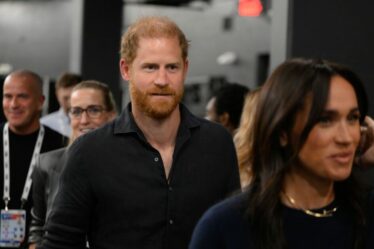 Famille royale EN DIRECT : la cour du prince Harry explose alors que ses amis « ne sont pas tous bouche bée »