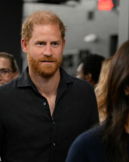 Famille royale EN DIRECT : la cour du prince Harry explose alors que ses amis « ne sont pas tous bouche bée »