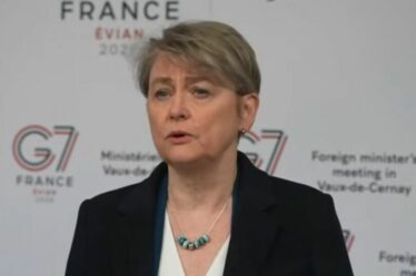 GB News fait une pause pour l'annonce de la rupture du parti travailliste alors que le présentateur publie une réponse humiliante
