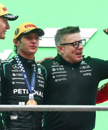 George Russell montre une touche de classe ultime avec un moment inédit de Lewis Hamilton en Chine