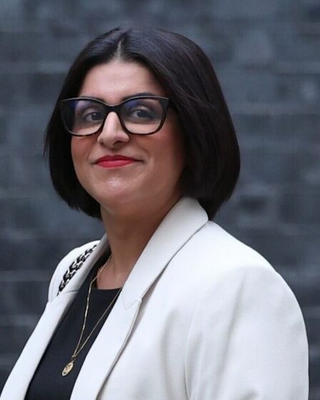 Guerre civile travailliste alors que Shabana Mahmood « lance un ultimatum à Starmer » sur les contrôles d’immigration