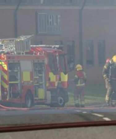 Incendie de Gateshead EN DIRECT : les résidents ont dit de « fermer les portes et les fenêtres » alors que l'incendie éclate à Blaydon