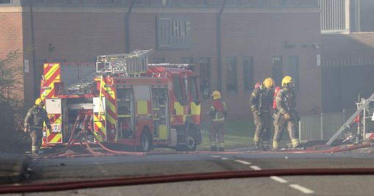 Incendie de Gateshead EN DIRECT : les résidents ont dit de « fermer les portes et les fenêtres » alors que l'incendie éclate à Blaydon