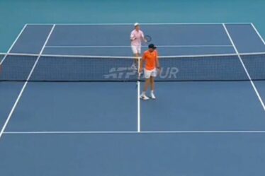 Jannik Sinner s'excuse immédiatement après avoir écrasé de près son adversaire du Miami Open