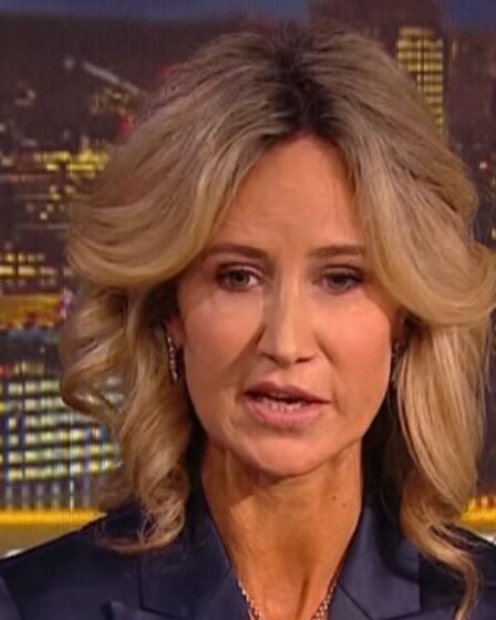 "Je suis sorti avec Andrew et je sais ce qui se passait réellement sur la photo d'Epstein"