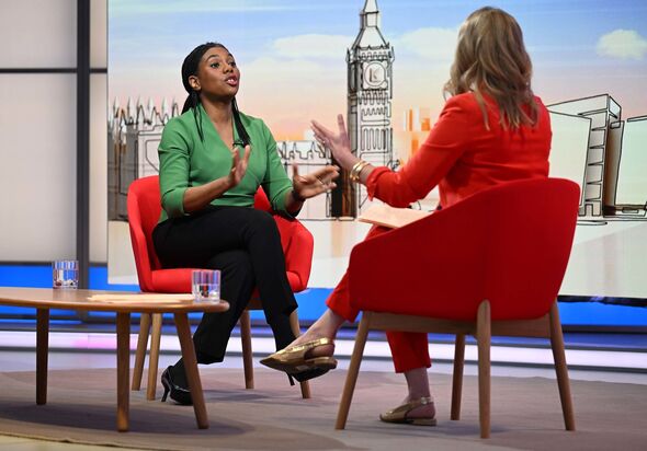 Dimanche avec Laura Kuenssberg