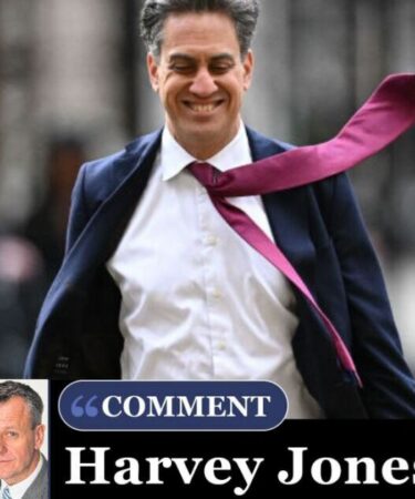 La folie énergétique d'Ed Miliband déchirée en lambeaux - je n'arrive pas à croire un mot de ce que dit ce muppet