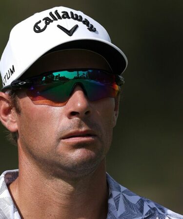 La star du golf qui est tombée dans une cage d'ascenseur suite à une blessure anormale publie une déclaration sur son état de santé