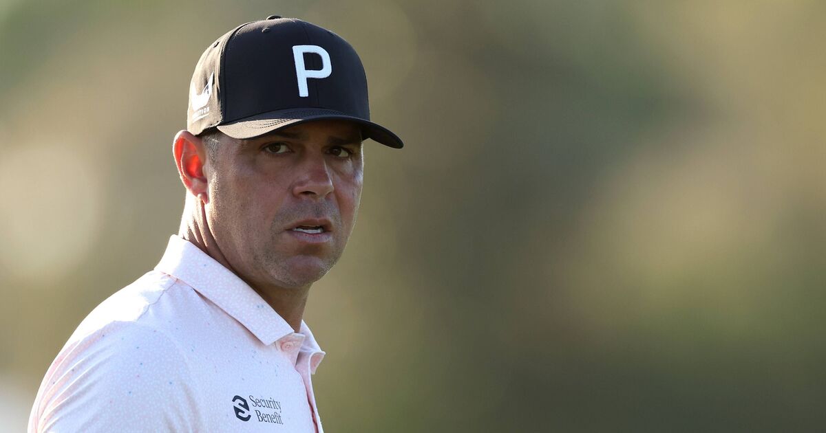 La star du golf retient ses larmes et admet qu'il « vit dans le mensonge » dans une interview émouvante